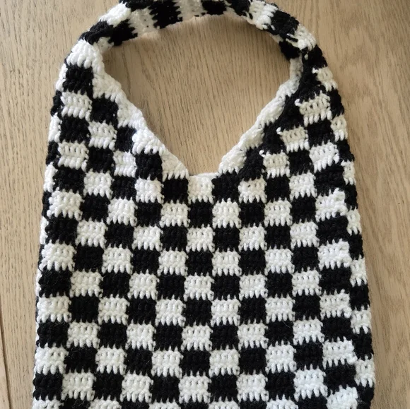 Crochet Checker Bag - Picture 2 of 4